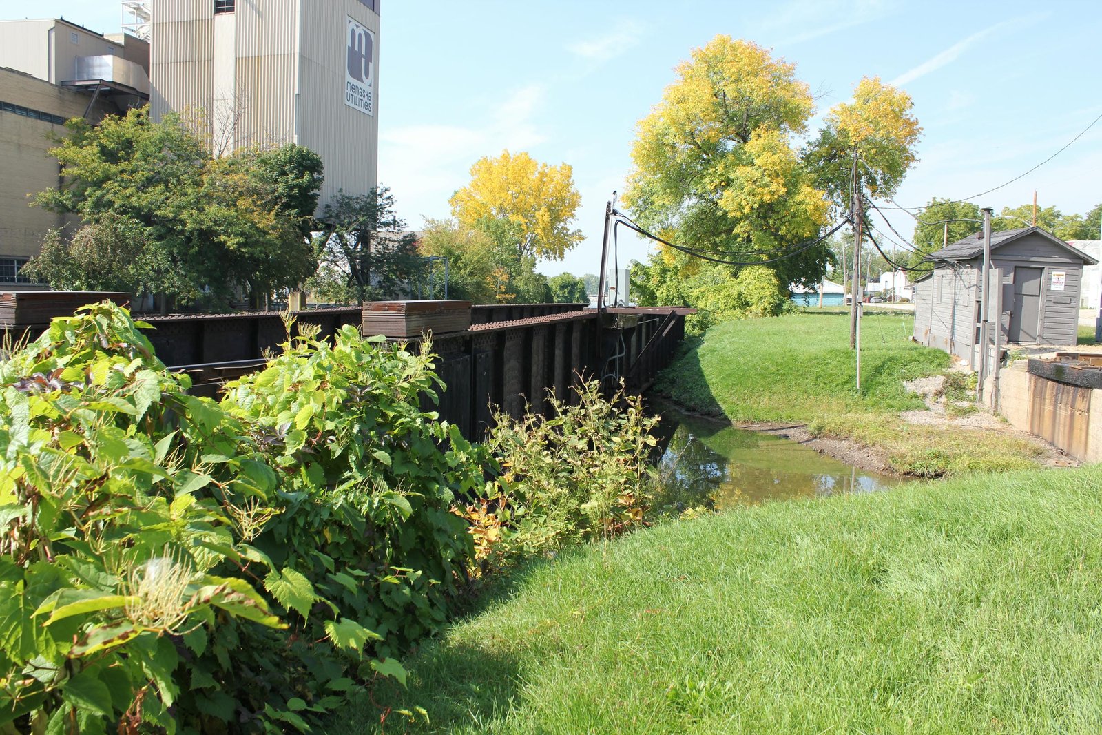 Looking west along span
